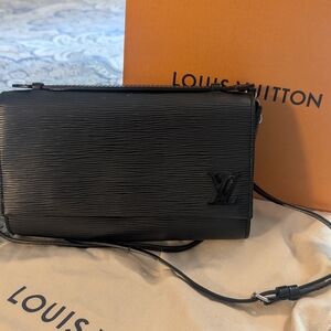 Louis Vuitton Black Crossbody Bag with Epi Leather